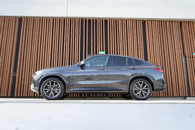 BMW X4 xDRIVE 48V 30i M SPORT PLUS STEPTRONIC l 245 PS