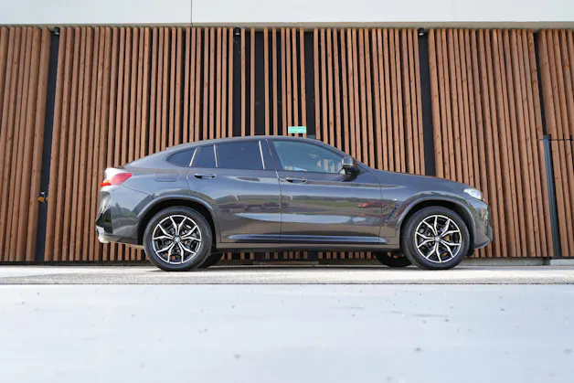 BMW X4 xDRIVE 48V 30i M SPORT PLUS STEPTRONIC l 245 PS