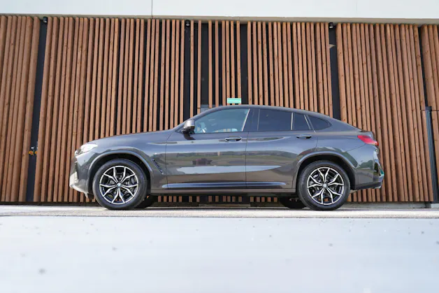 BMW X4 xDRIVE 48V 30i M SPORT PLUS STEPTRONIC l 245 PS