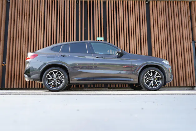BMW X4 xDRIVE 48V 30i M SPORT PLUS STEPTRONIC l 245 PS