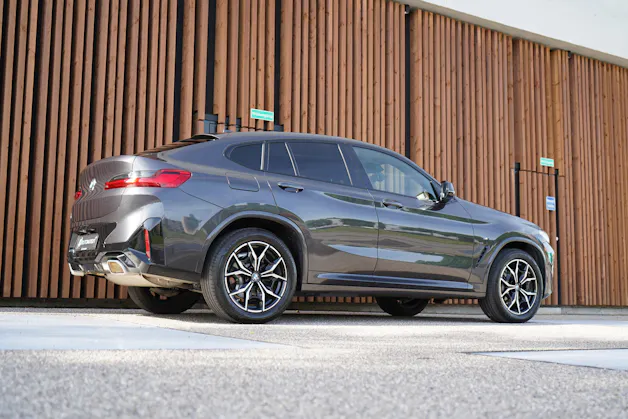 BMW X4 xDRIVE 48V 30i M SPORT PLUS STEPTRONIC l 245 PS