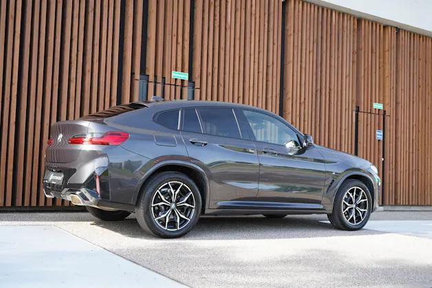 BMW X4 xDRIVE 48V 30i M SPORT PLUS STEPTRONIC l 245 PS