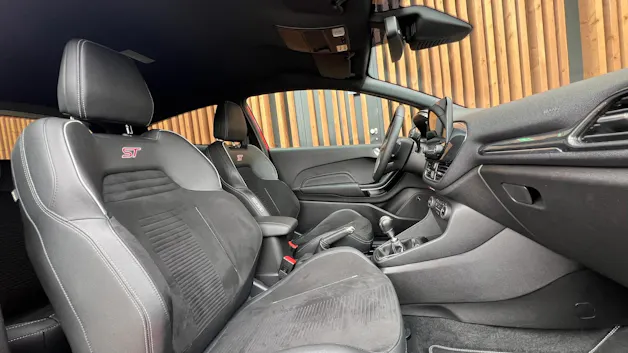 FORD FIESTA 1.5 SCTi ST3 PERFORMANCE PACK l 200 PS