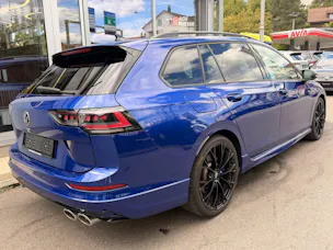 VW Golf Variant 2.0 TSI 333 PS 4MOTION R BLACK STYLE *** PANORAMAGLASDACH & LEDER VIENNA ***
