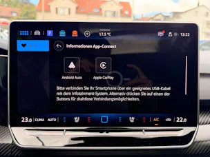 VW Golf Variant 2.0 TSI 333 PS 4MOTION R BLACK STYLE *** PANORAMAGLASDACH & LEDER VIENNA ***