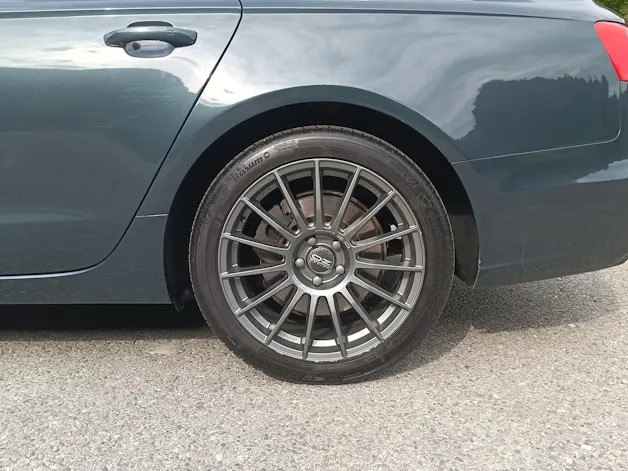 AUDI A6 Avant 3.0 TDI V6 quattro S-tronic