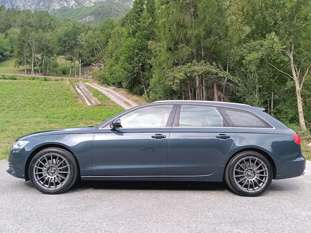 AUDI A6 Avant 3.0 TDI V6 quattro S-tronic
