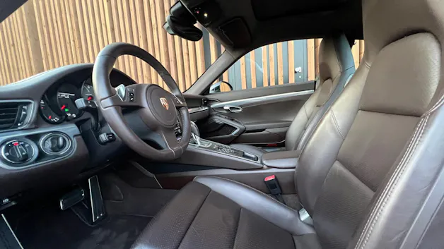 PORSCHE 911 CARRERA S PDK l 400 PS