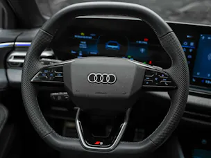 AUDI A5 Limousine 2.0 TFSI S tronic *Werksgarantie*Matrix LED*Sportsitze*Assistenten*