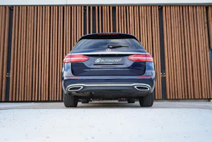 MERCEDES-BENZ E 220 d SWISS STAR AVANTGARDE 4MATIC 9G-TRONIC l 194 PS