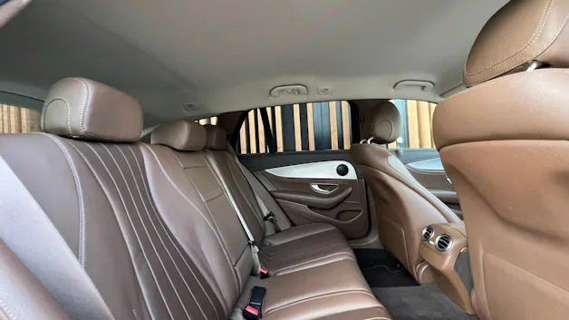 MERCEDES-BENZ E 220 d SWISS STAR AVANTGARDE 4MATIC 9G-TRONIC l 194 PS