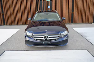 MERCEDES-BENZ E 220 d SWISS STAR AVANTGARDE 4MATIC 9G-TRONIC l 194 PS