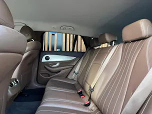 MERCEDES-BENZ E 220 d SWISS STAR AVANTGARDE 4MATIC 9G-TRONIC l 194 PS