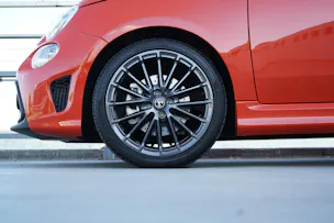 FIAT 595 1.4 16V TURBO ABARTH 595 GRAND PRIX EDITION l 165 PS