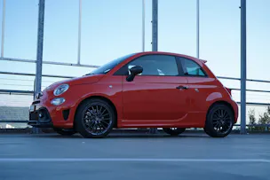 FIAT 595 1.4 16V TURBO ABARTH 595 GRAND PRIX EDITION l 165 PS