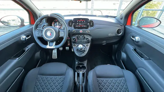 FIAT 595 1.4 16V TURBO ABARTH 595 GRAND PRIX EDITION l 165 PS
