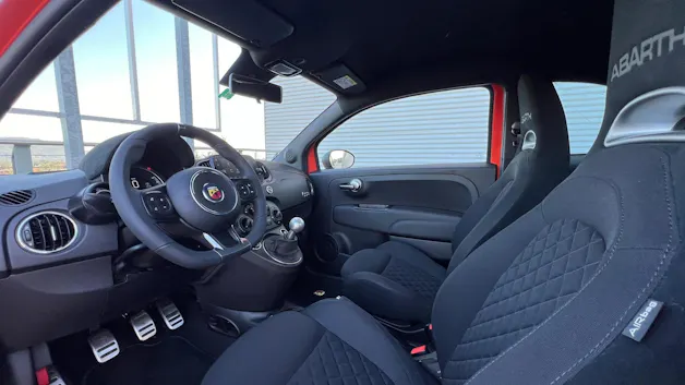 FIAT 595 1.4 16V TURBO ABARTH 595 GRAND PRIX EDITION l 165 PS
