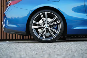 BMW 840d xDRIVE STEPTRONIC SPORT l 320 PS