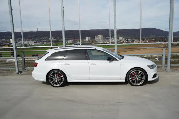 AUDI A6 AVANT 3.0 BiTDI V6 QUATTRO COMPETITION BLACK TIPTRONIC l 326 PS
