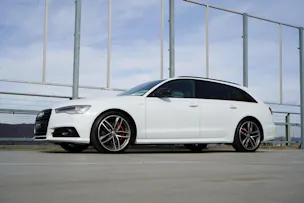 AUDI A6 AVANT 3.0 BiTDI V6 QUATTRO COMPETITION BLACK TIPTRONIC l 326 PS