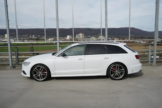 AUDI A6 AVANT 3.0 BiTDI V6 QUATTRO COMPETITION BLACK TIPTRONIC l 326 PS