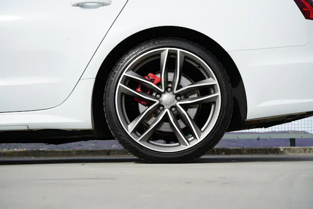 AUDI A6 AVANT 3.0 BiTDI V6 QUATTRO COMPETITION BLACK TIPTRONIC l 326 PS