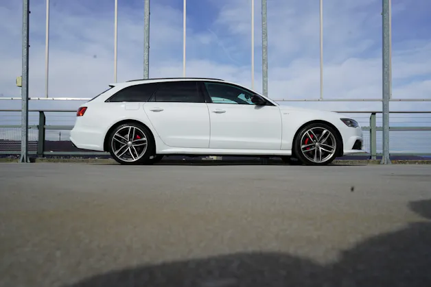 AUDI A6 AVANT 3.0 BiTDI V6 QUATTRO COMPETITION BLACK TIPTRONIC l 326 PS