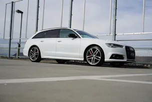 AUDI A6 AVANT 3.0 BiTDI V6 QUATTRO COMPETITION BLACK TIPTRONIC l 326 PS