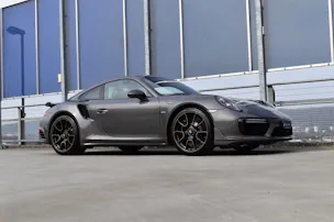 PORSCHE 911 TURBO S EXCLUSIVE PDK l 607 PS