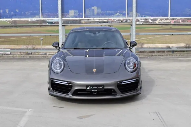 PORSCHE 911 TURBO S EXCLUSIVE PDK l 607 PS