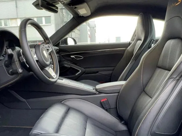 PORSCHE 911 TURBO S EXCLUSIVE PDK l 607 PS
