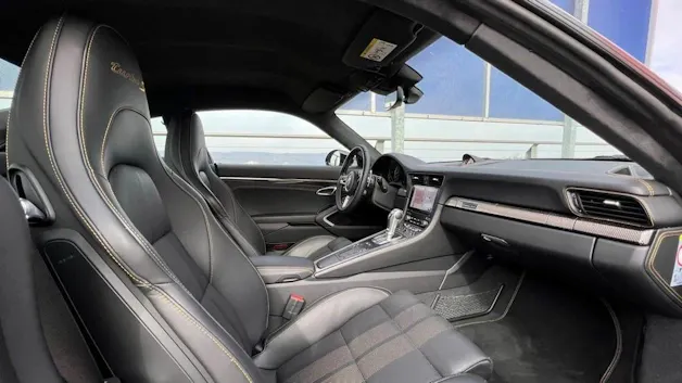 PORSCHE 911 TURBO S EXCLUSIVE PDK l 607 PS