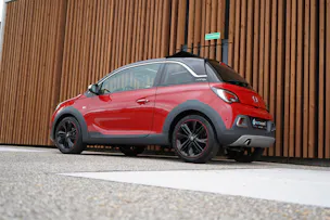 OPEL ADAM 1.4 ECOFLEX BLACK JACK EASYTRONIC l 84 PS