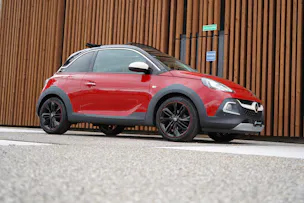 OPEL ADAM 1.4 ECOFLEX BLACK JACK EASYTRONIC l 84 PS