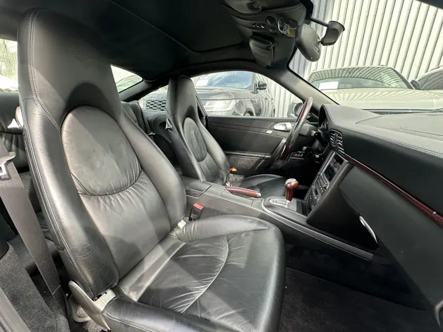 PORSCHE 911 CARRERA 4S WLS TIPTRONIC l 381 PS