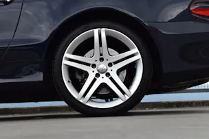 MERCEDES-BENZ SL 500 7G-TRONIC AMG SPORT l 388 PS