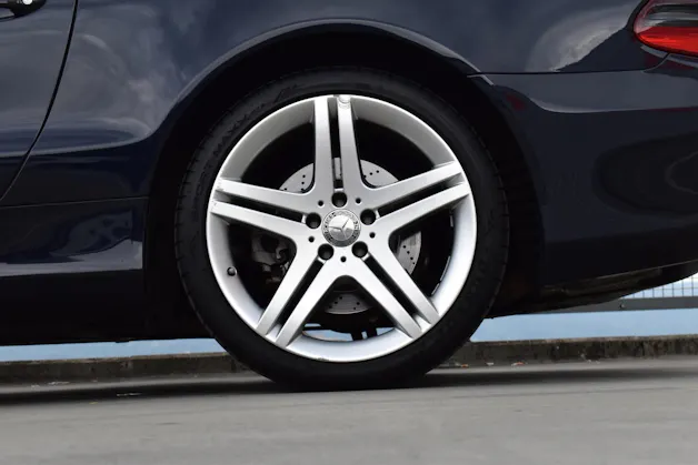 MERCEDES-BENZ SL 500 7G-TRONIC AMG SPORT l 388 PS