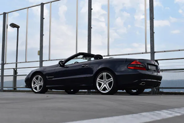 MERCEDES-BENZ SL 500 7G-TRONIC AMG SPORT l 388 PS