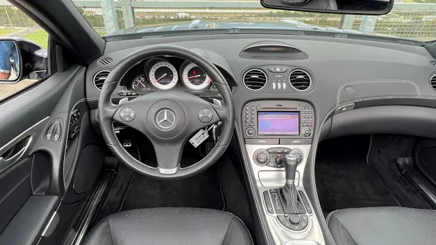 MERCEDES-BENZ SL 500 7G-TRONIC AMG SPORT l 388 PS