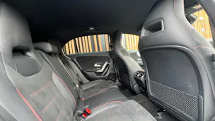 MERCEDES-BENZ A 180 AMG LINE 7G-DCT l 136 PS