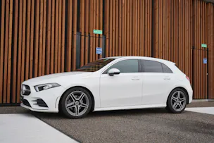 MERCEDES-BENZ A 180 AMG LINE 7G-DCT l 136 PS