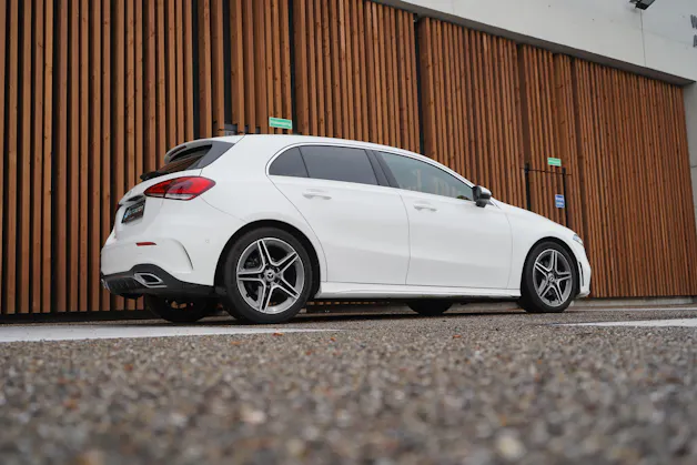 MERCEDES-BENZ A 180 AMG LINE 7G-DCT l 136 PS
