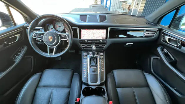 PORSCHE MACAN S PDK l 354 PS