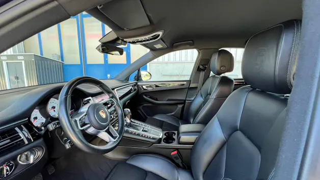 PORSCHE MACAN S PDK l 354 PS
