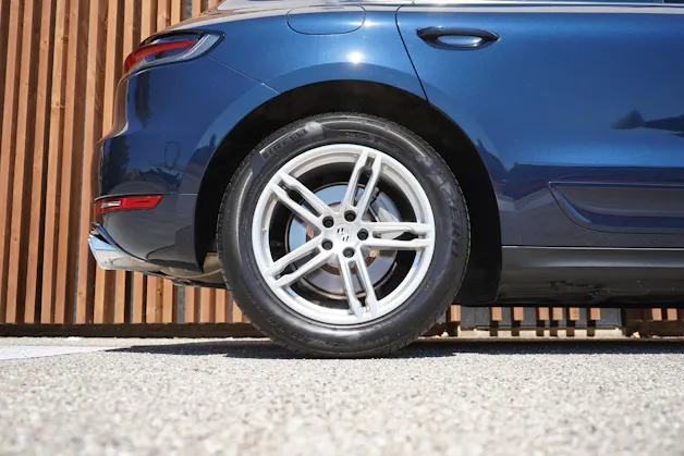PORSCHE MACAN S PDK l 354 PS