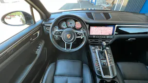 PORSCHE MACAN S PDK l 354 PS