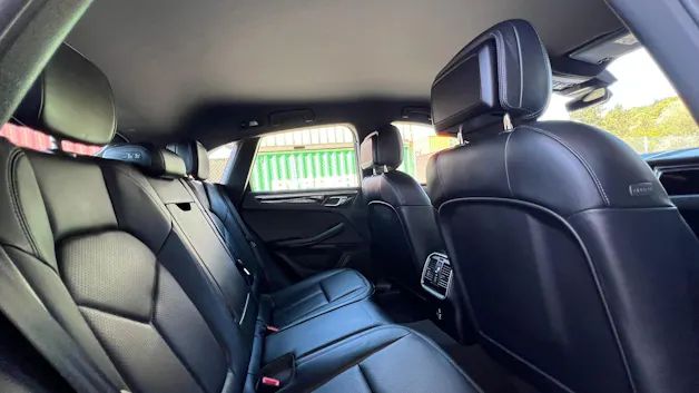 PORSCHE MACAN S PDK l 354 PS