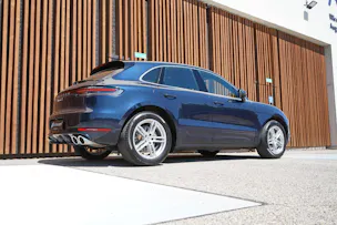 PORSCHE MACAN S PDK l 354 PS