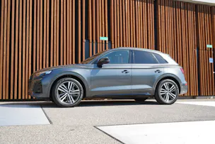 AUDI Q5 45 TFSI S LINE BLACK EDITION QUATTRO S-TRONIC l 265 PS