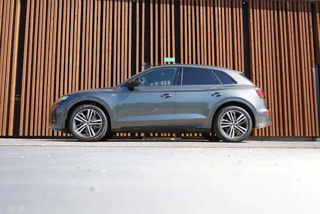 AUDI Q5 45 TFSI S LINE BLACK EDITION QUATTRO S-TRONIC l 265 PS